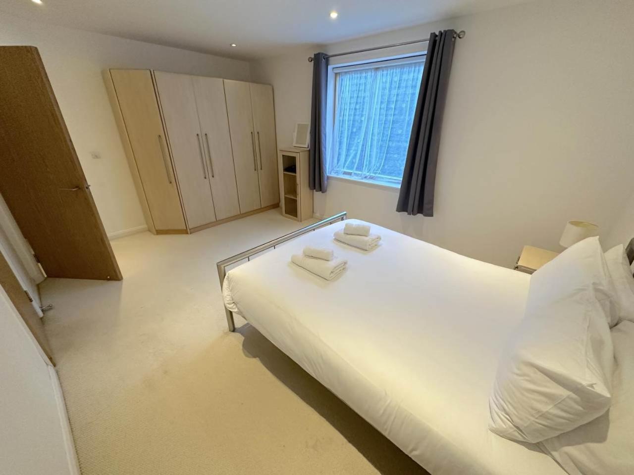 אבריסטוויט Parc Y Bryn Serviced Apartments מראה חיצוני תמונה