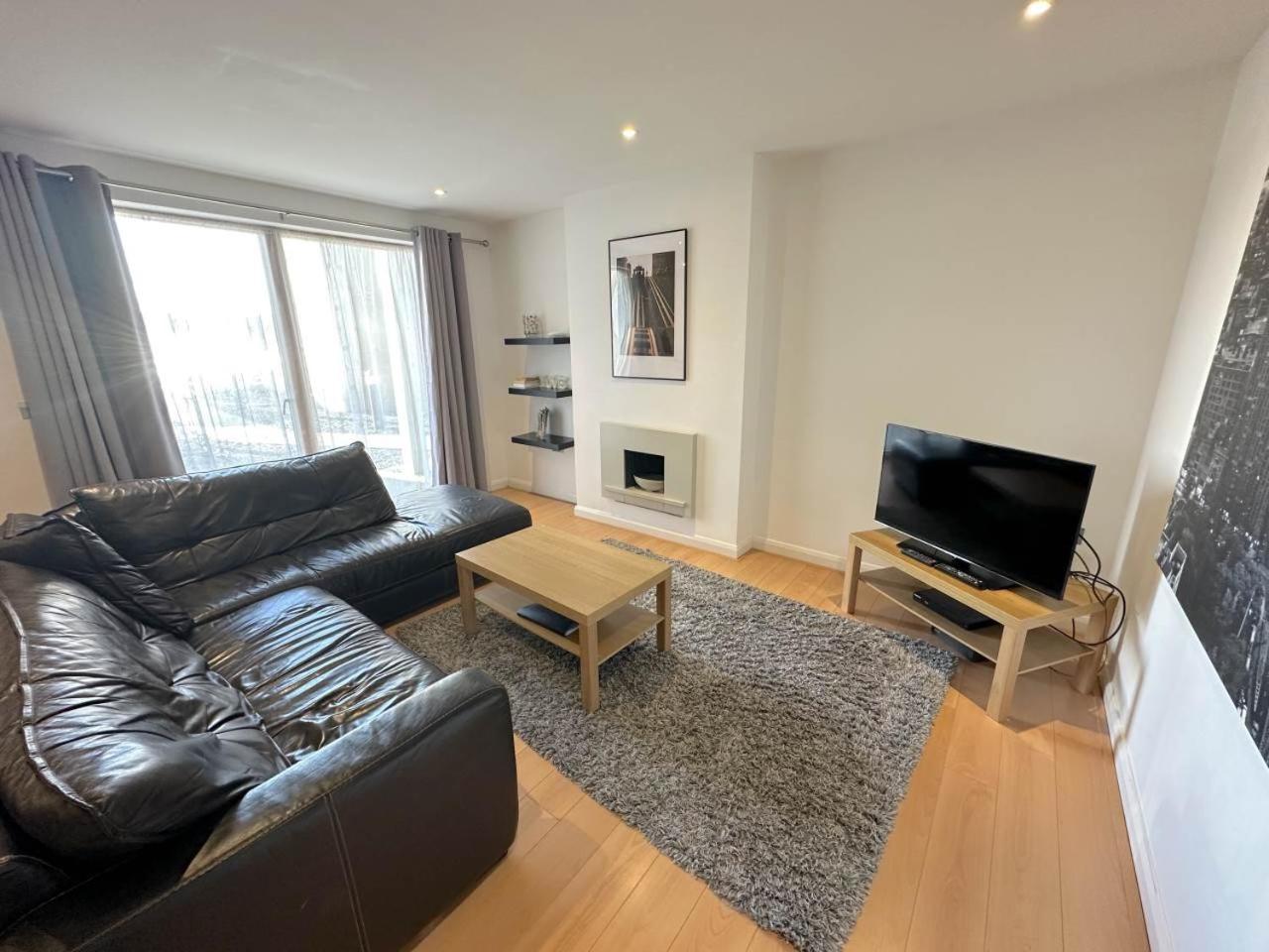 אבריסטוויט Parc Y Bryn Serviced Apartments מראה חיצוני תמונה