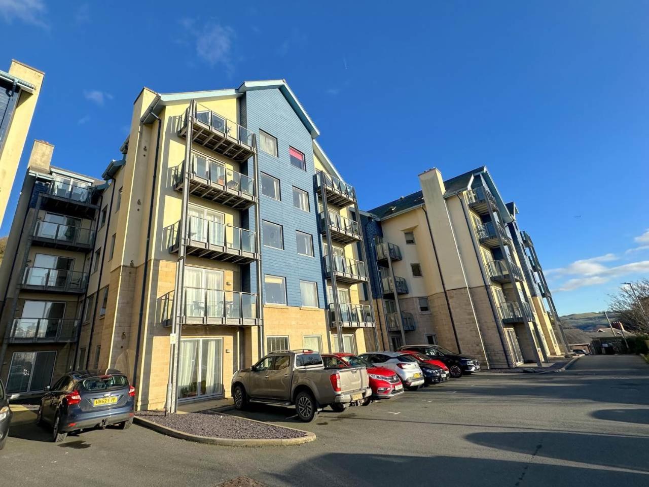 אבריסטוויט Parc Y Bryn Serviced Apartments מראה חיצוני תמונה