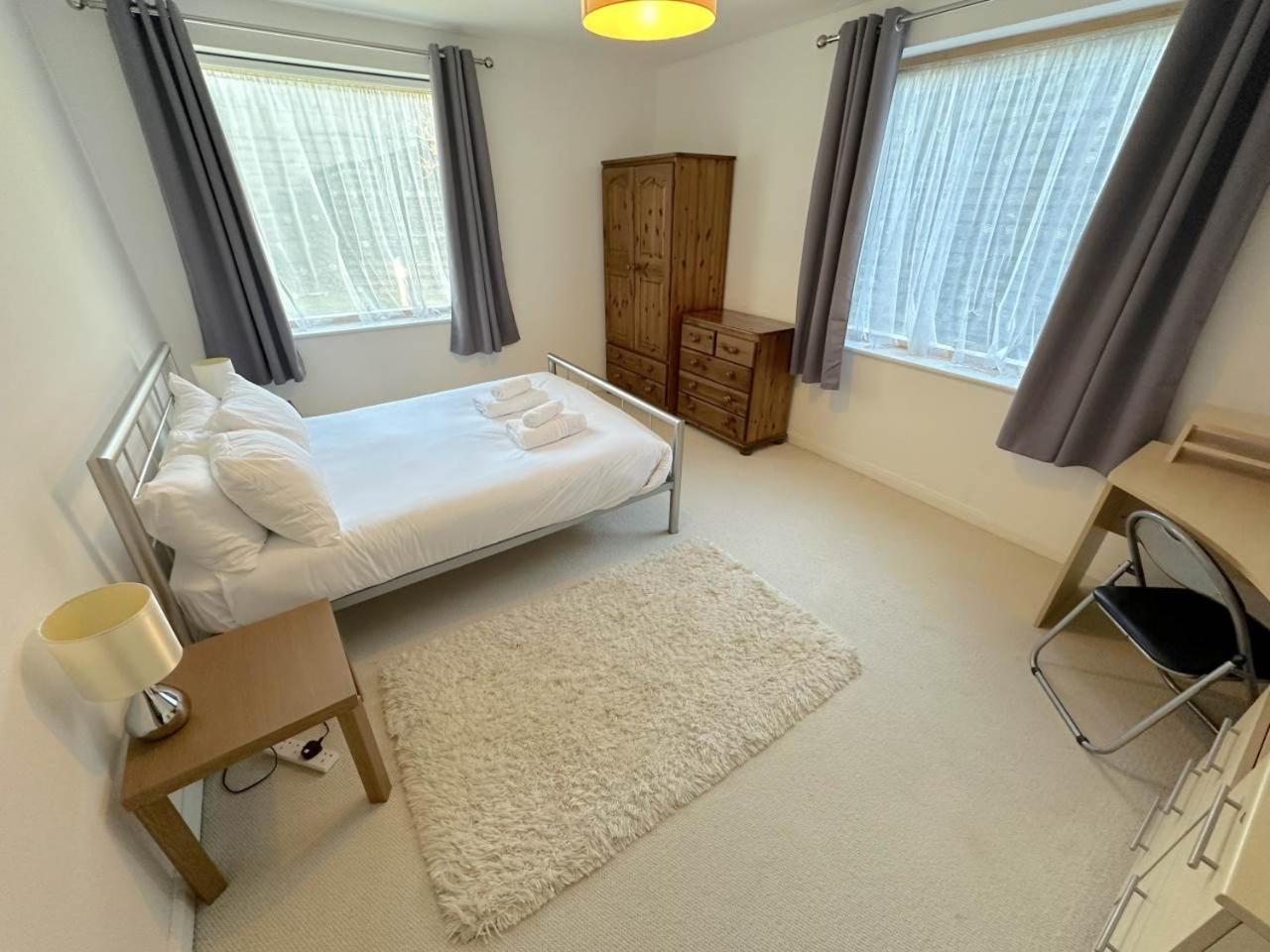 אבריסטוויט Parc Y Bryn Serviced Apartments מראה חיצוני תמונה