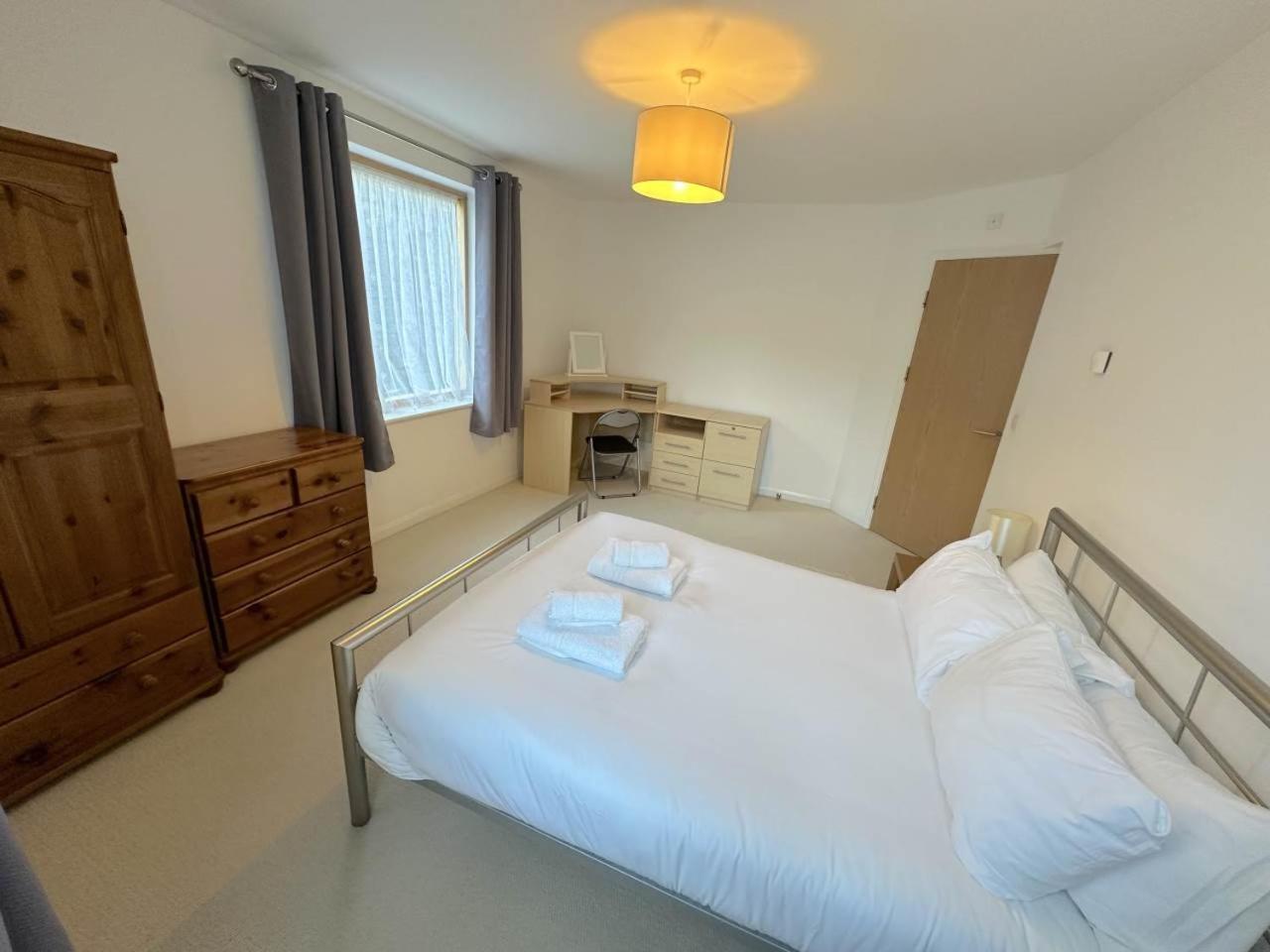 אבריסטוויט Parc Y Bryn Serviced Apartments מראה חיצוני תמונה