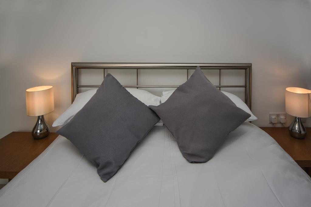 אבריסטוויט Parc Y Bryn Serviced Apartments מראה חיצוני תמונה