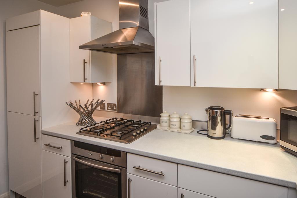 אבריסטוויט Parc Y Bryn Serviced Apartments מראה חיצוני תמונה
