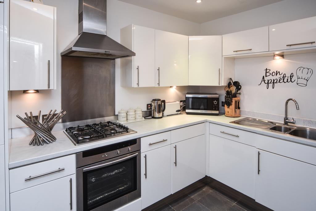 אבריסטוויט Parc Y Bryn Serviced Apartments מראה חיצוני תמונה