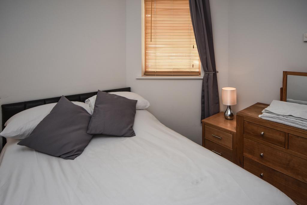 אבריסטוויט Parc Y Bryn Serviced Apartments מראה חיצוני תמונה