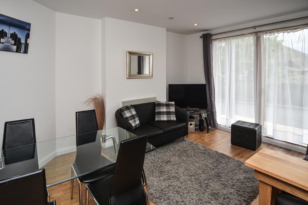 אבריסטוויט Parc Y Bryn Serviced Apartments מראה חיצוני תמונה