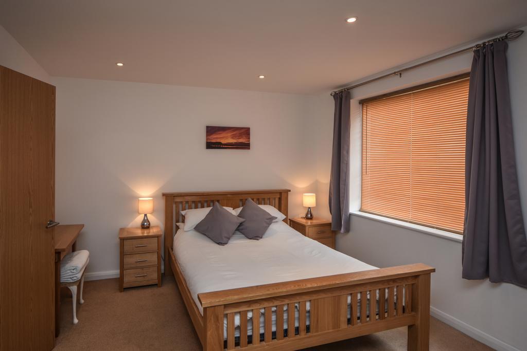 אבריסטוויט Parc Y Bryn Serviced Apartments מראה חיצוני תמונה